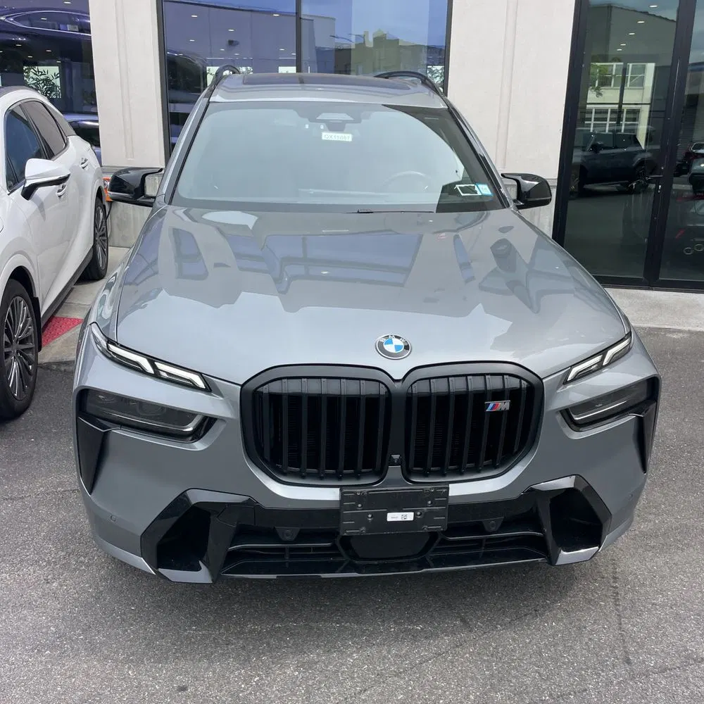 2023 BMW X7 M60i