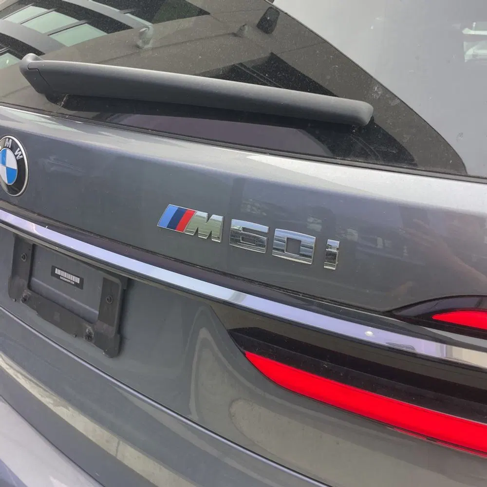 2023 BMW X7 M60i