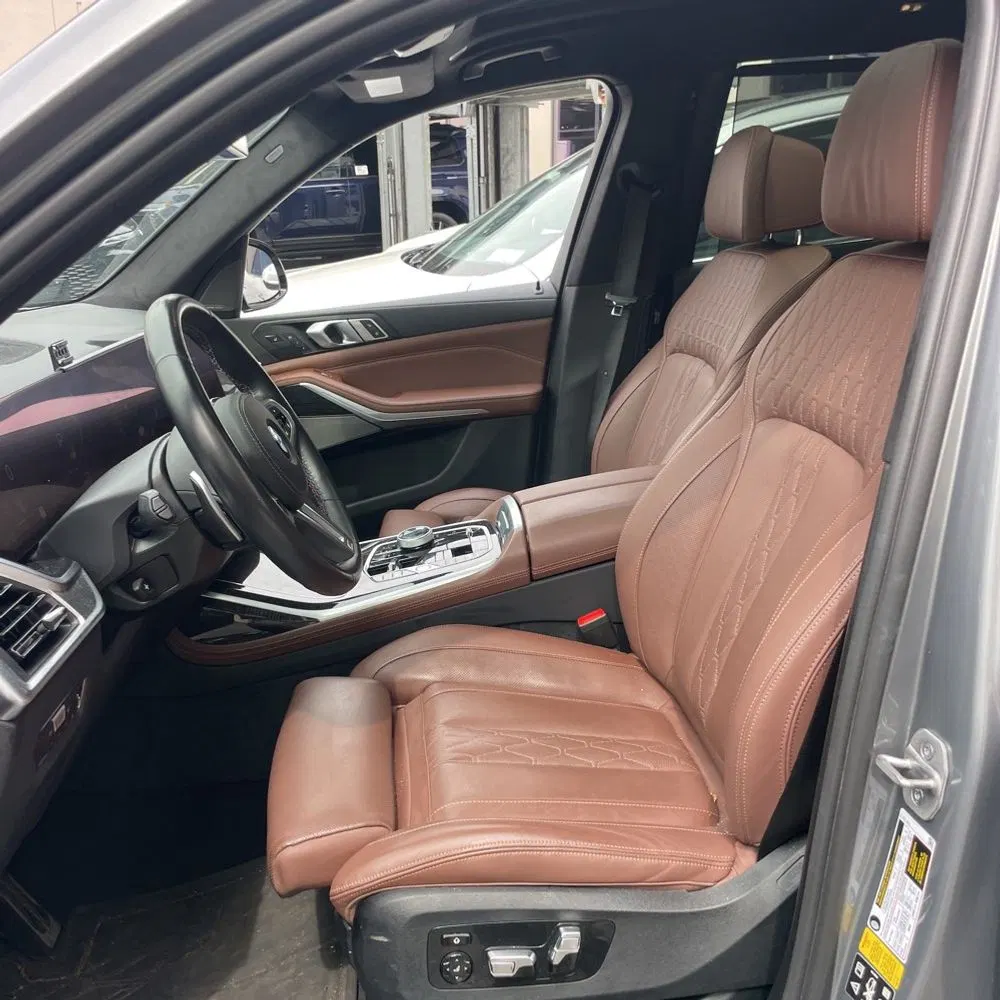 2023 BMW X7 M60i