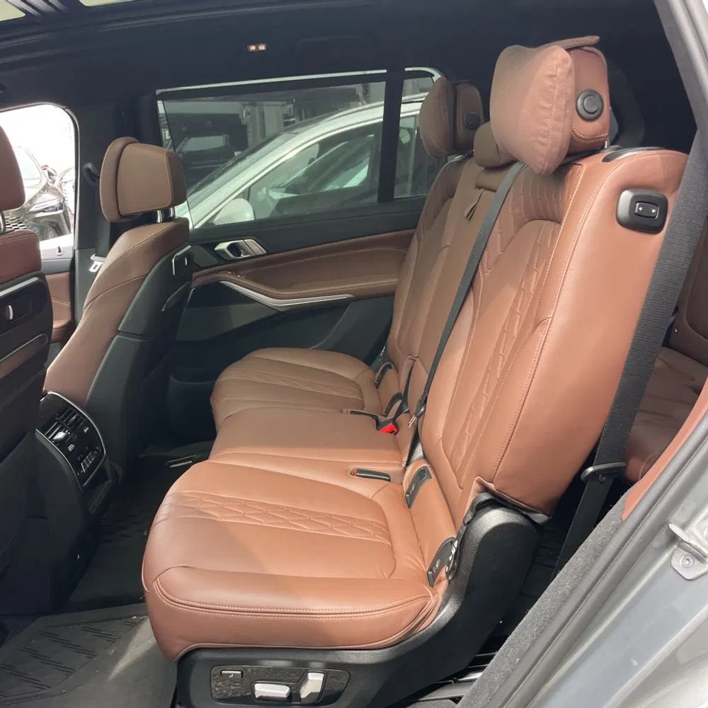 2023 BMW X7 M60i