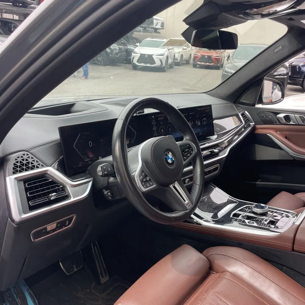 2023 BMW X7 M60i