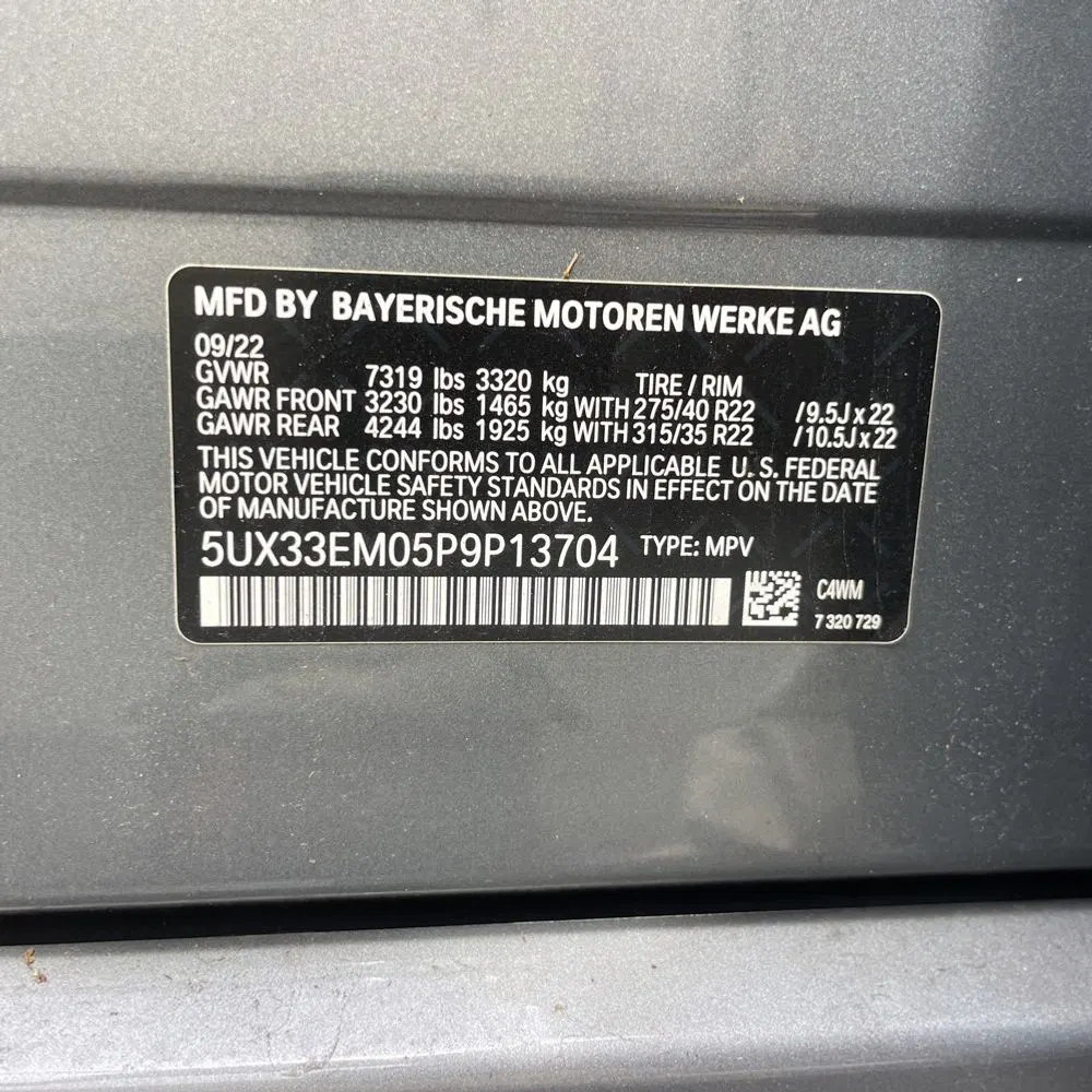 2023 BMW X7 M60i
