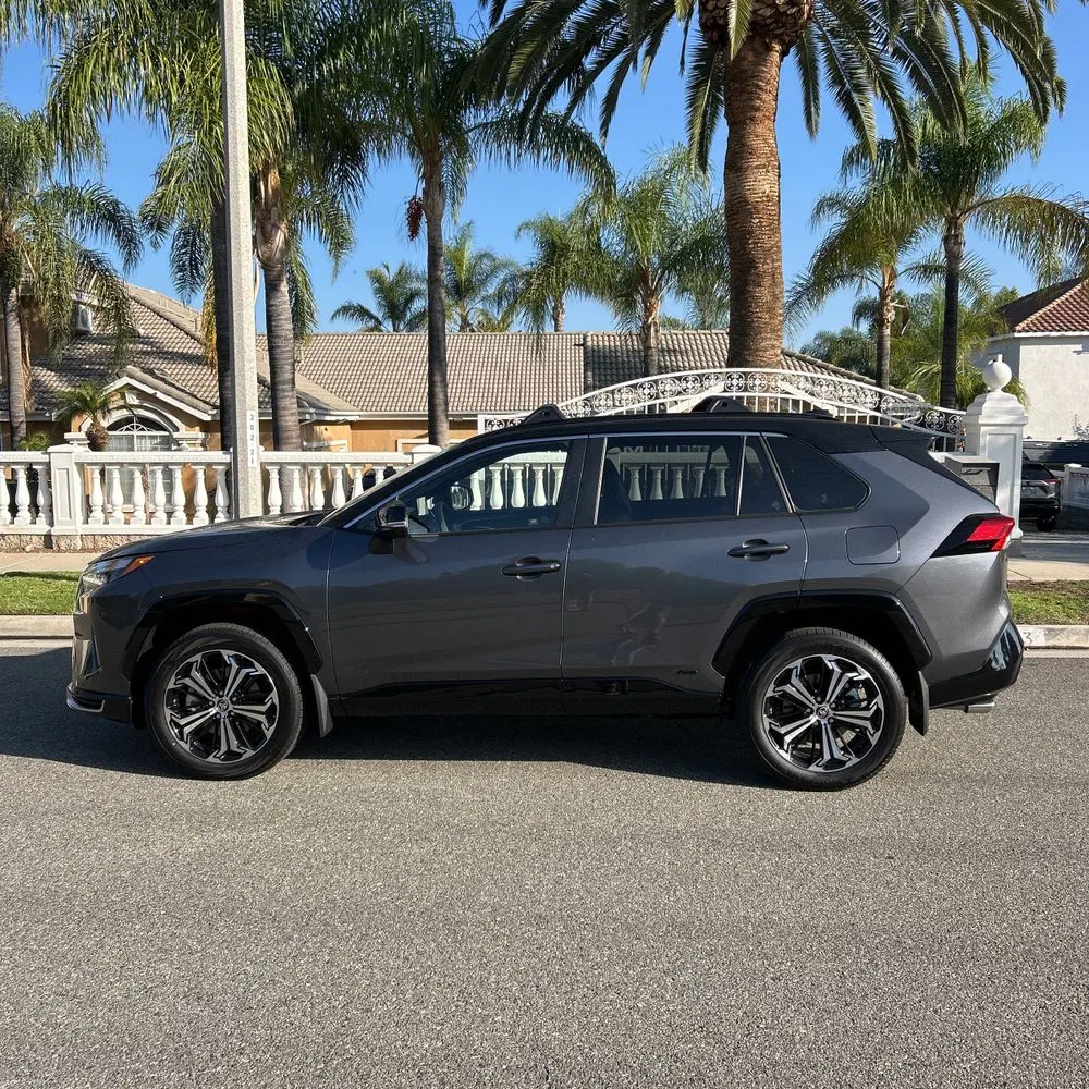 2025 Toyota RAV4 Plug-in Hybrid XSE
