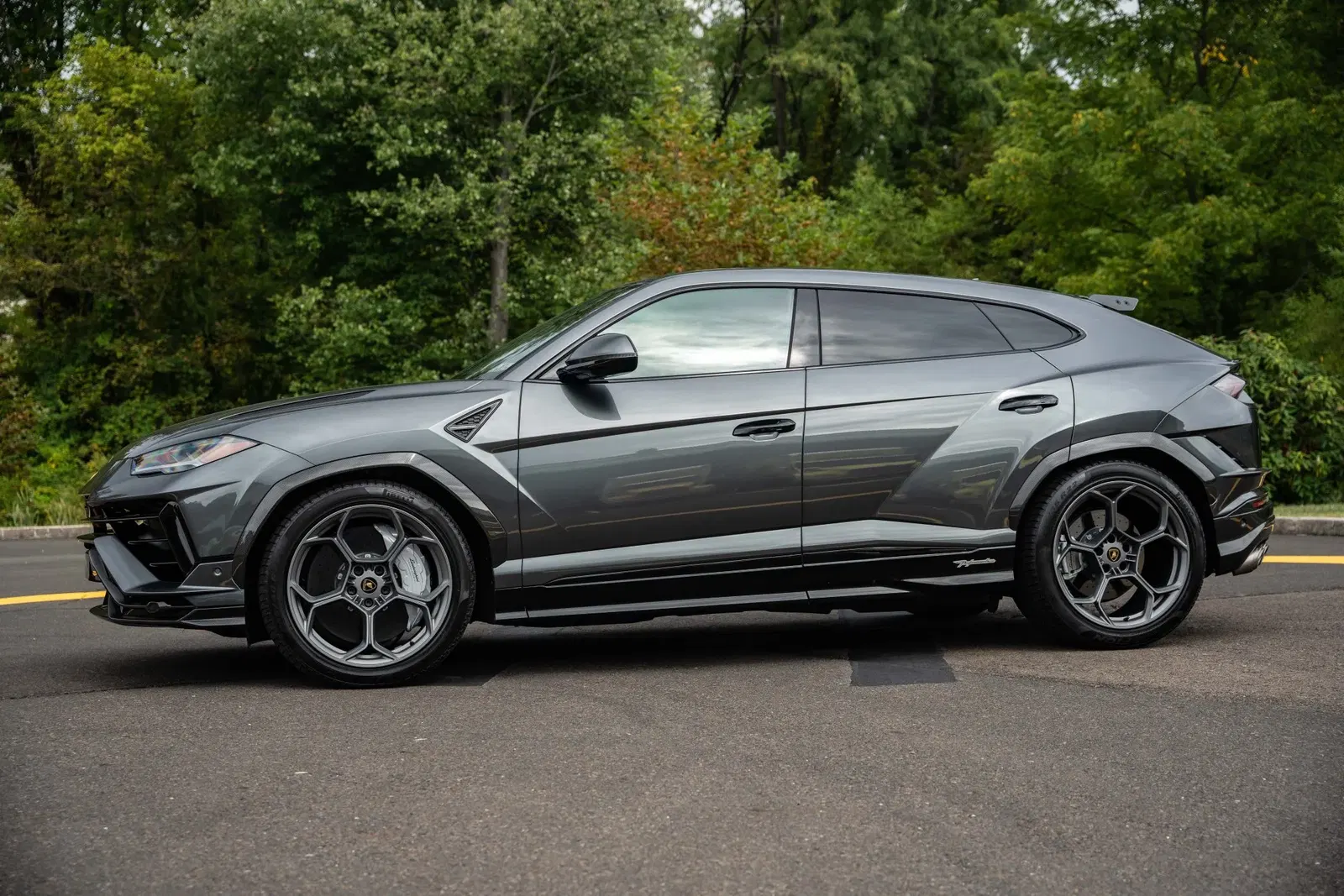 2023 Lamborghini Urus Performante