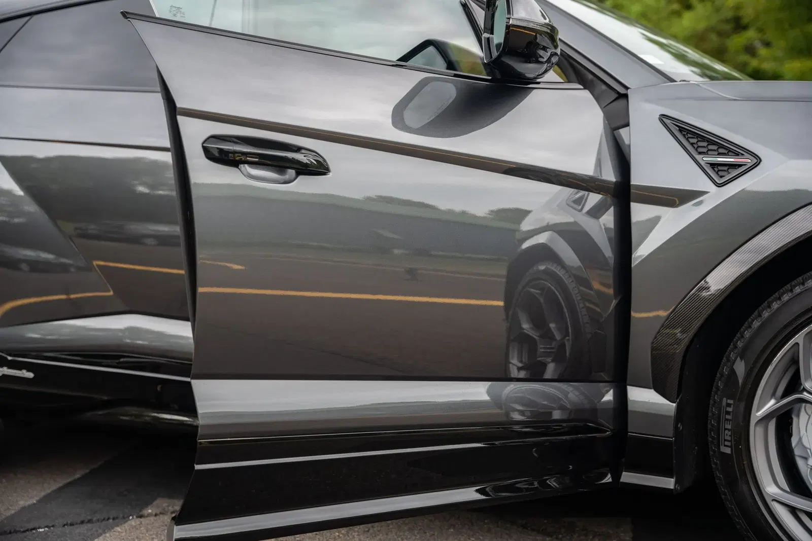 2023 Lamborghini Urus Performante
