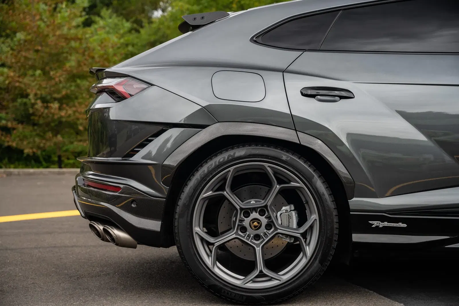 2023 Lamborghini Urus Performante