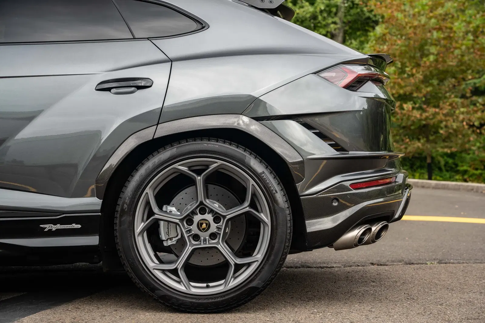 2023 Lamborghini Urus Performante