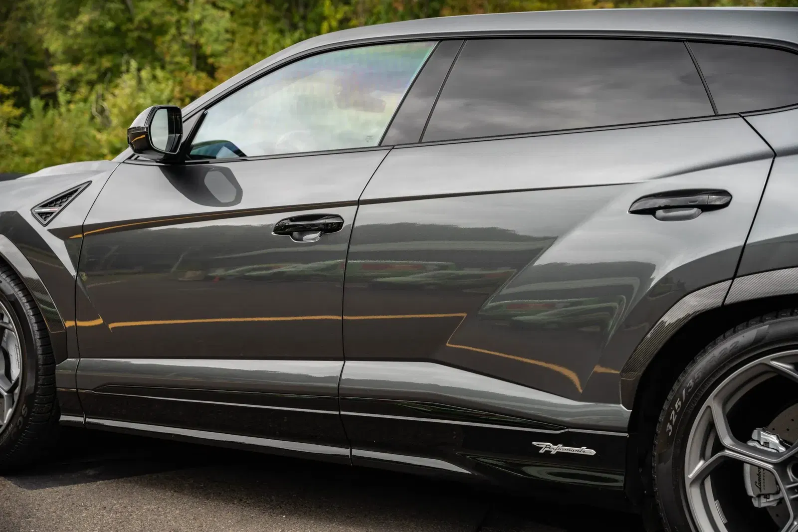 2023 Lamborghini Urus Performante