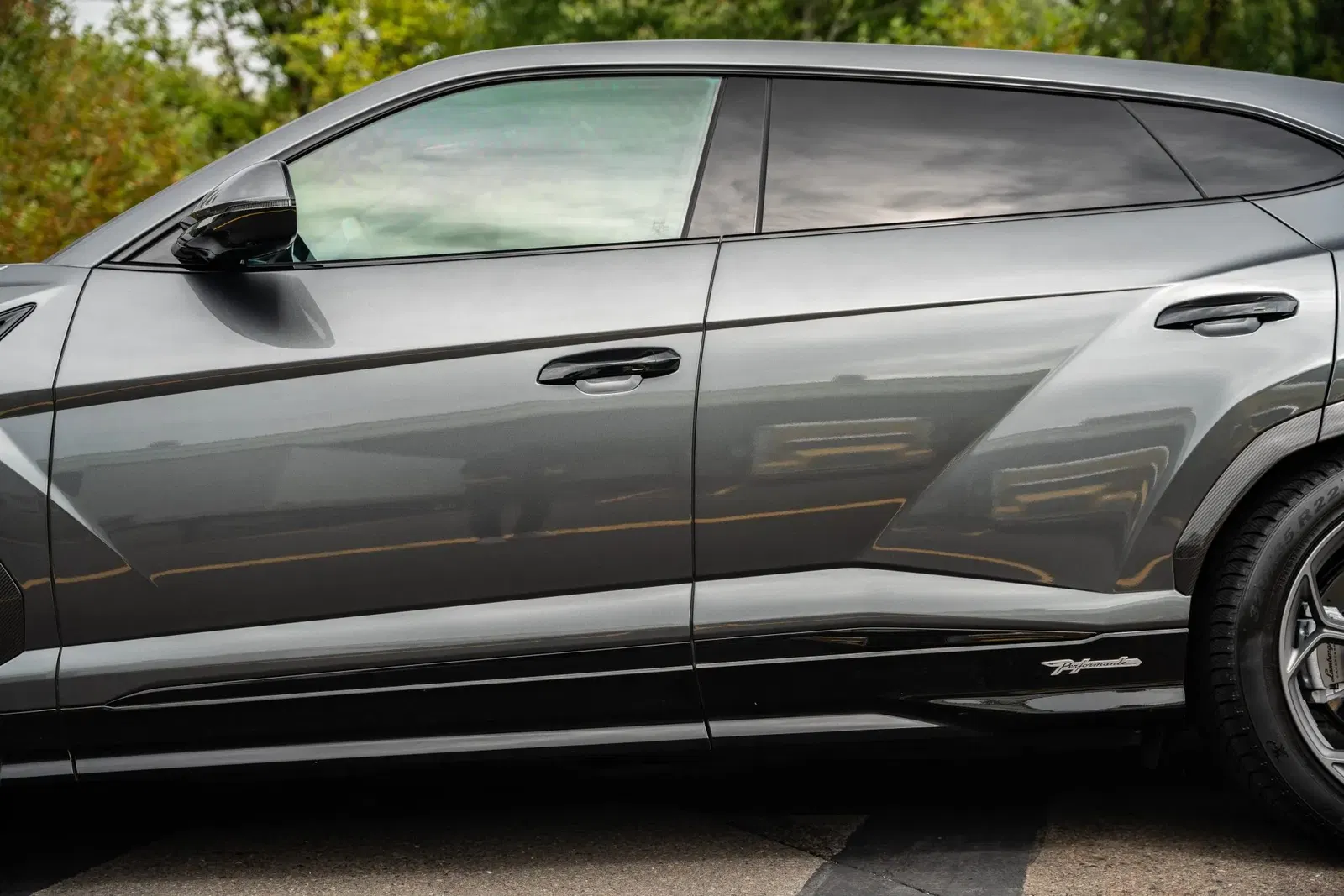 2023 Lamborghini Urus Performante
