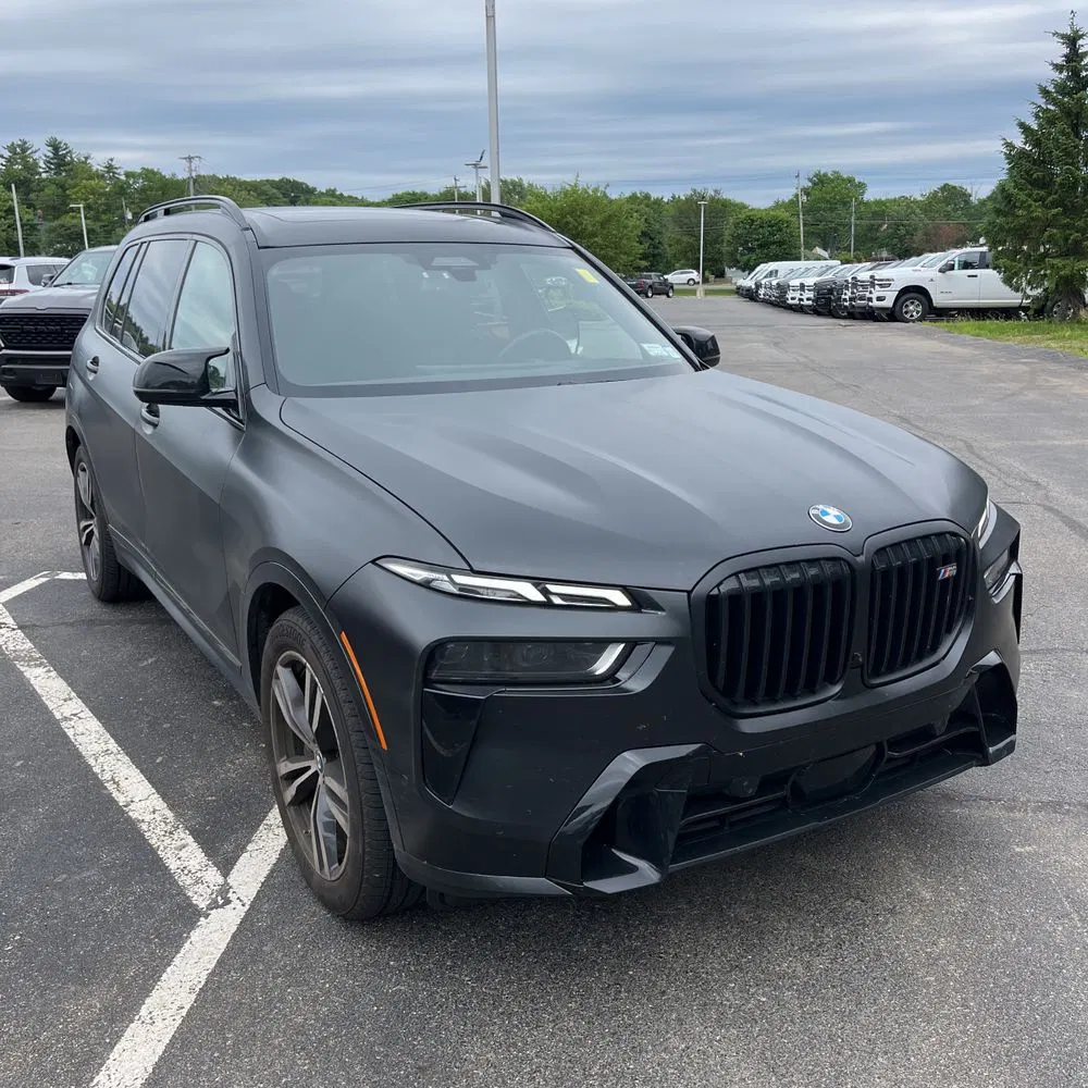 2025 BMW X7 M60i