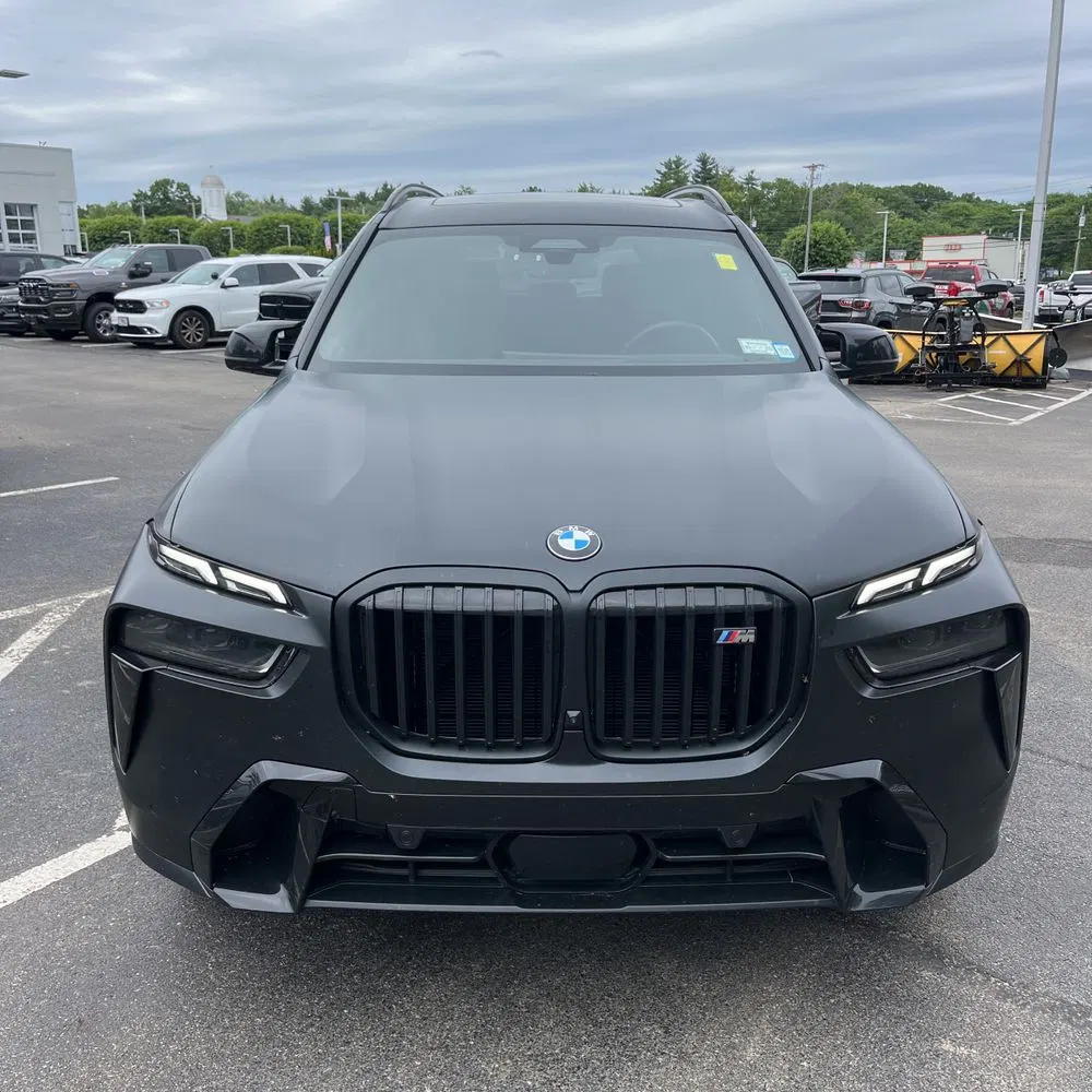 2025 BMW X7 M60i