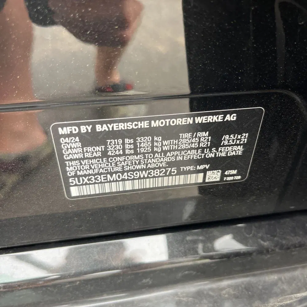 2025 BMW X7 M60i