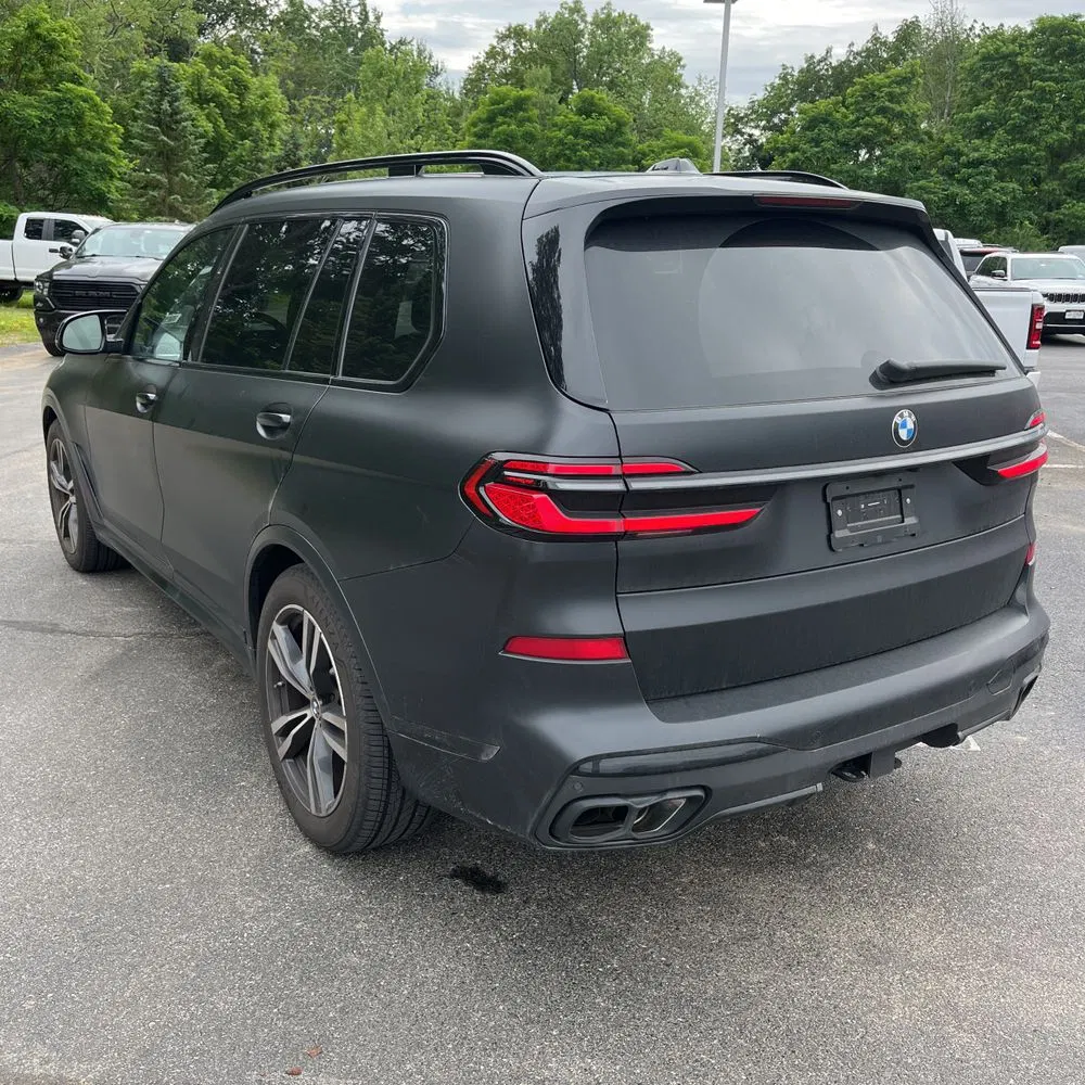 2025 BMW X7 M60i