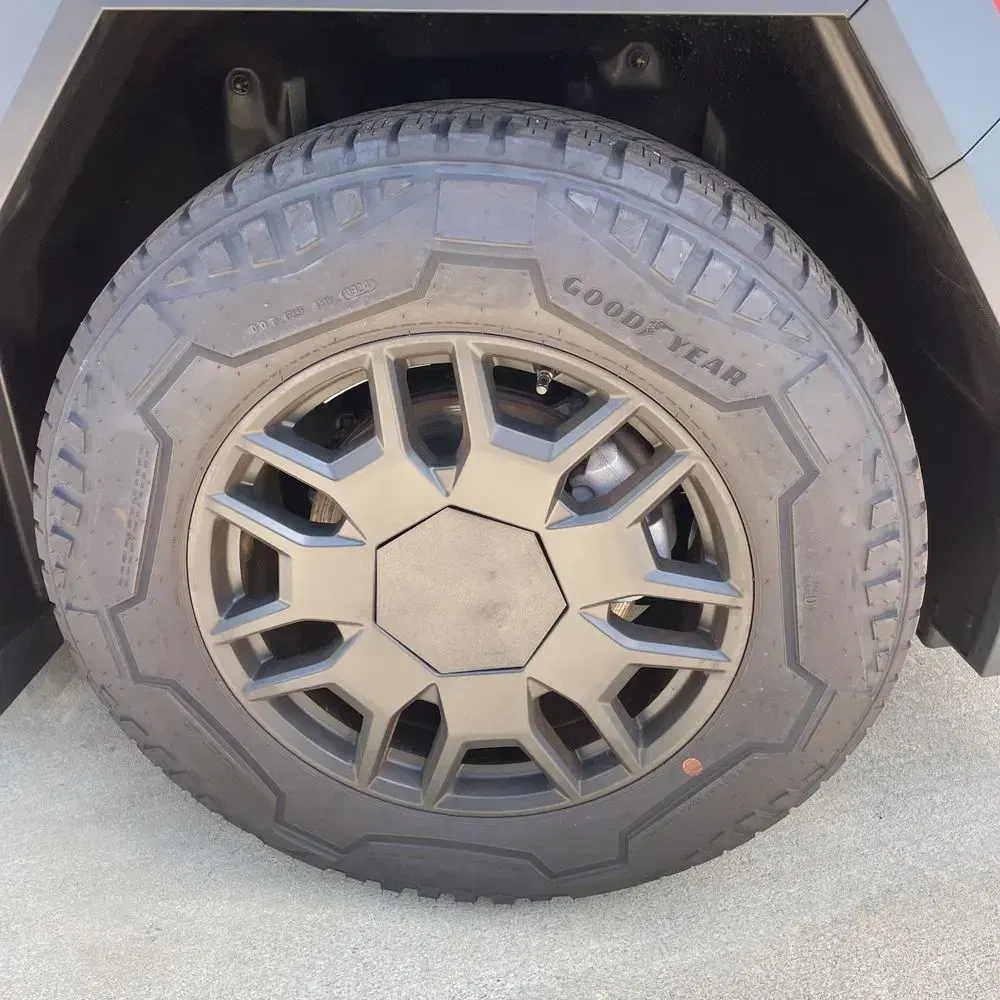 2024 Tesla Cybertruck Base