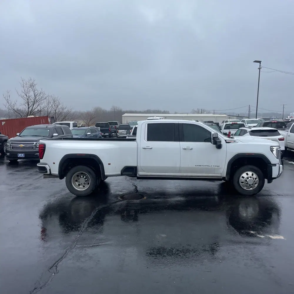 2024 GMC Sierra 3500HD Denali