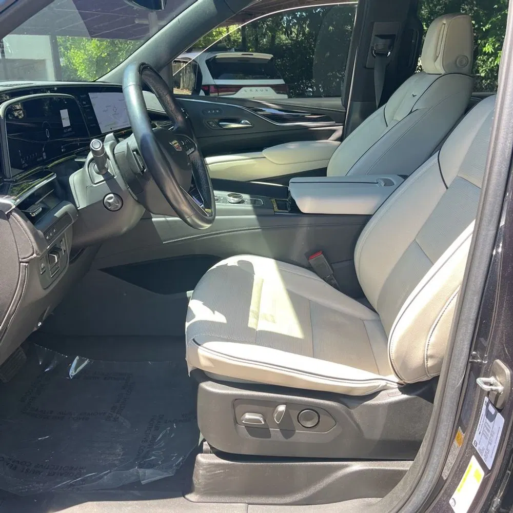 2022 Cadillac Escalade Sport