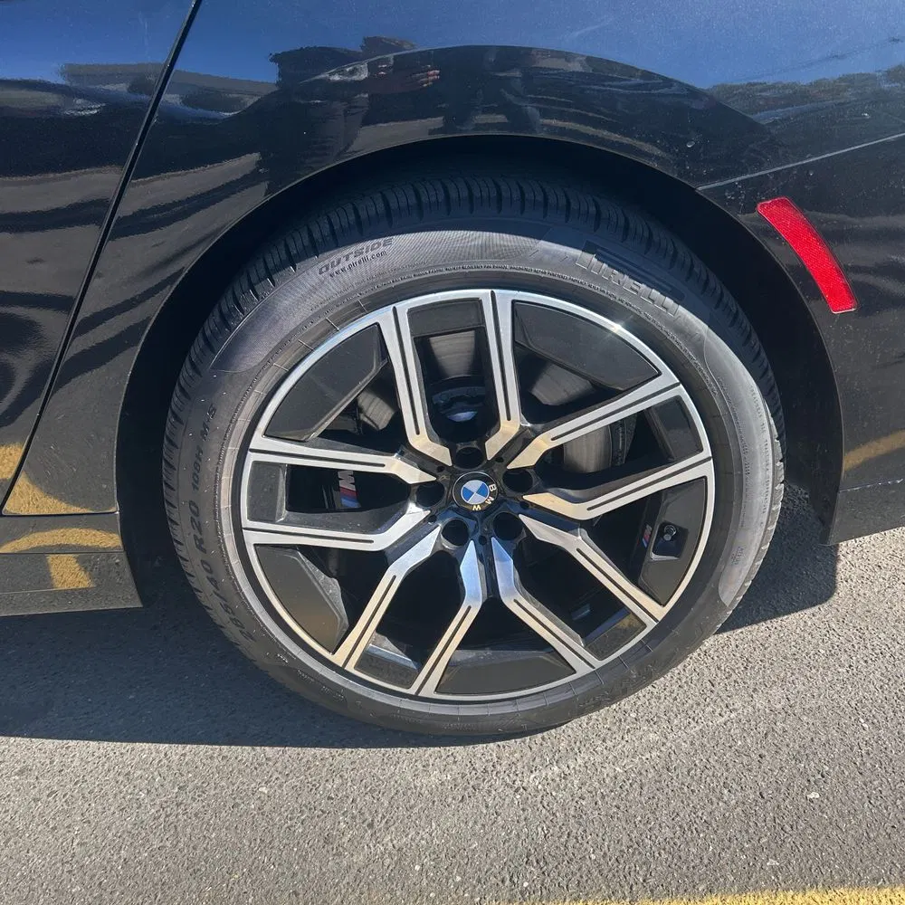 2023 BMW 7-Series 740i