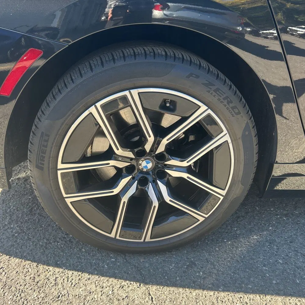 2023 BMW 7-Series 740i