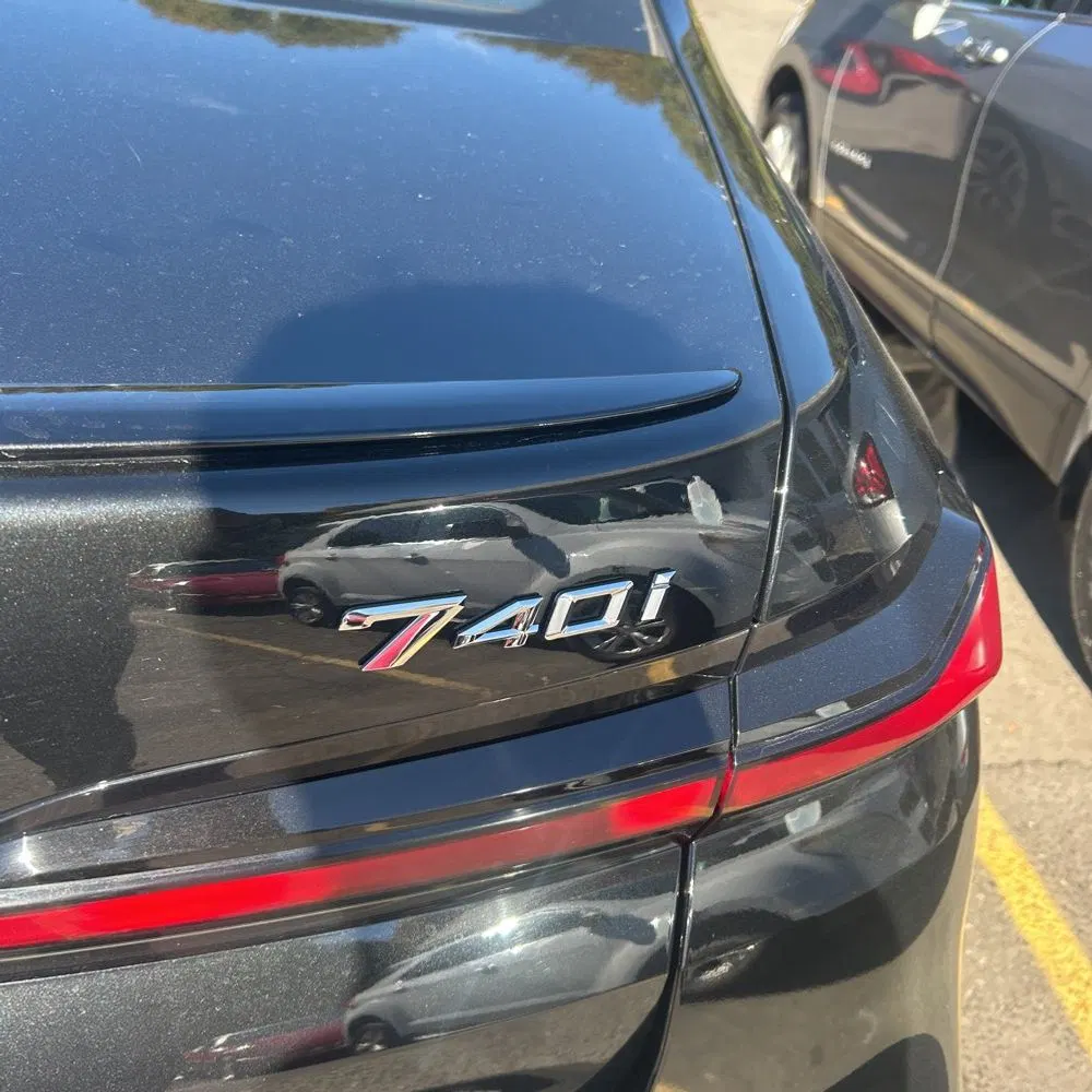 2023 BMW 7-Series 740i