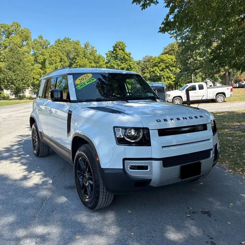 2025 Land Rover Defender 110 S P300
