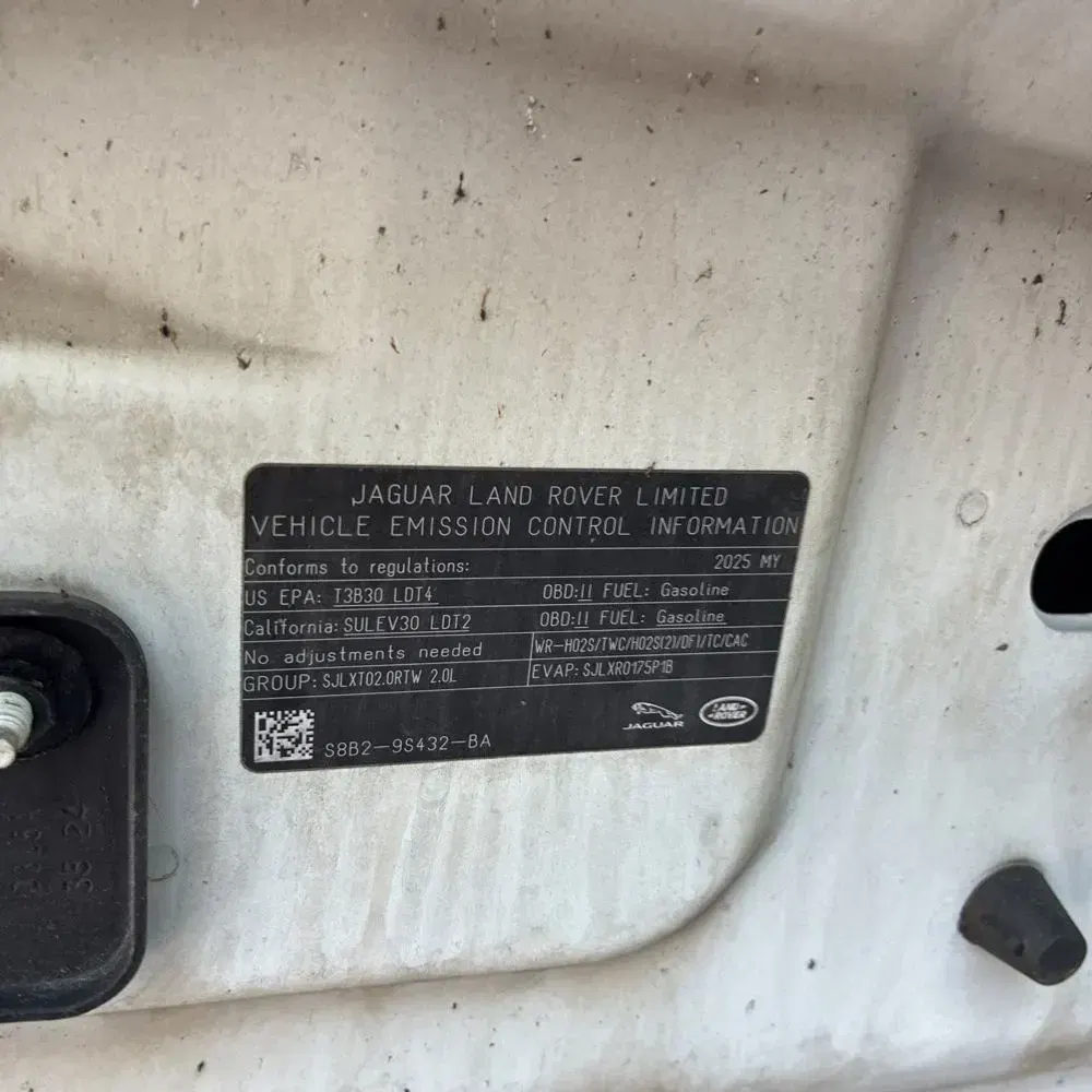 2025 Land Rover Defender 110 S P300