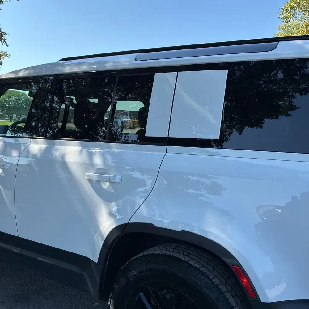 2025 Land Rover Defender 110 S P300