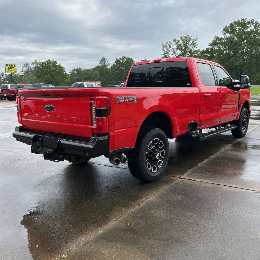 2025 Ford F-350 Super Duty Lariat