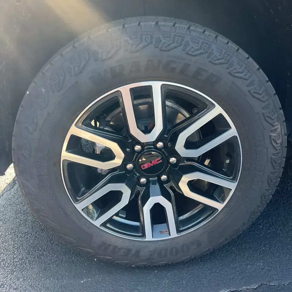 2024 GMC Yukon AT4