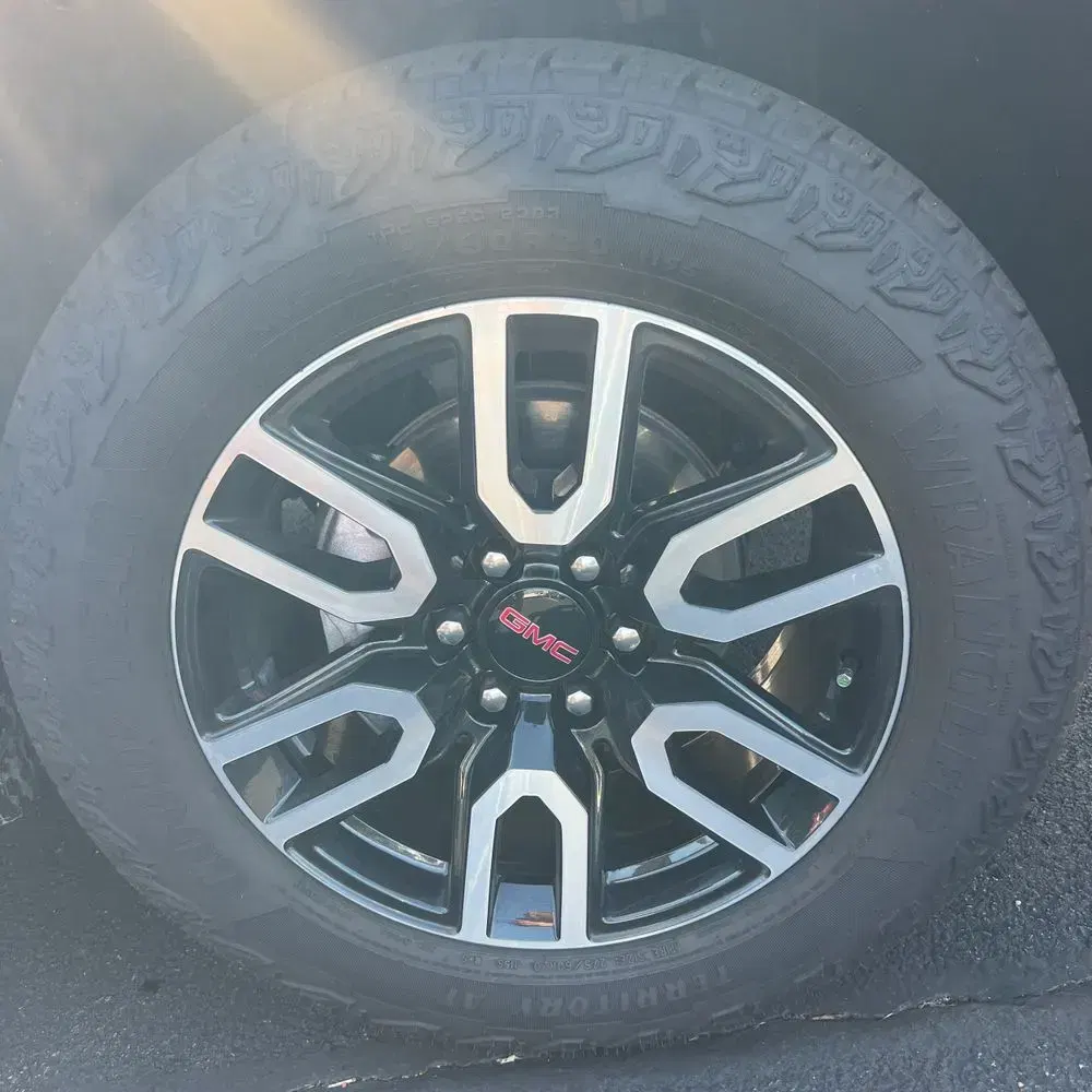 2024 GMC Yukon AT4