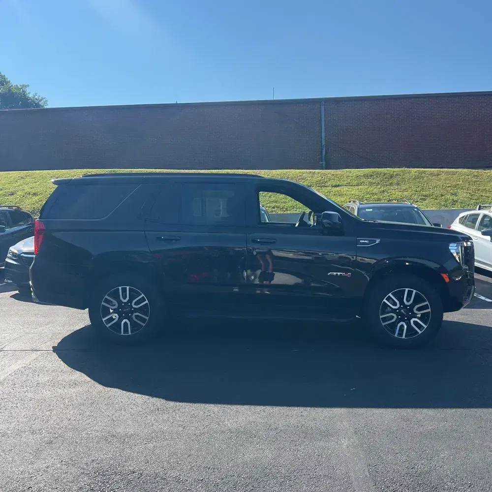 2024 GMC Yukon AT4