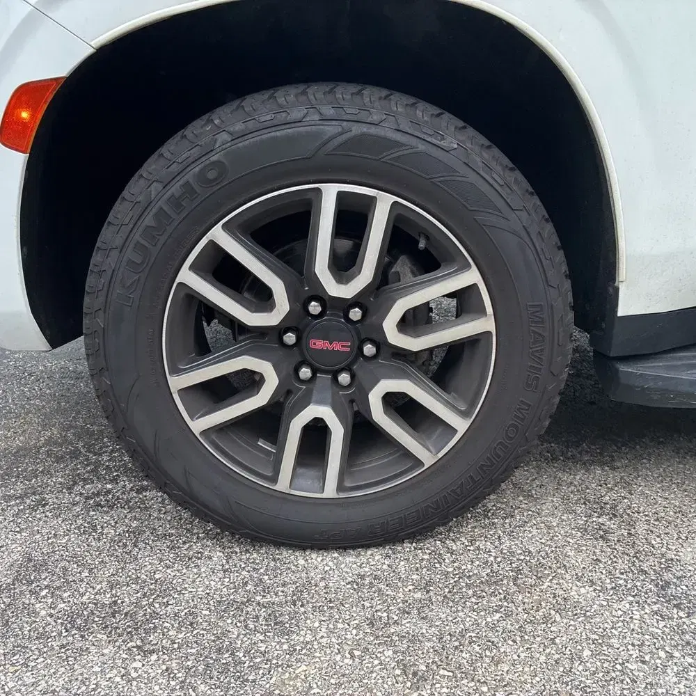 2021 GMC Yukon AT4