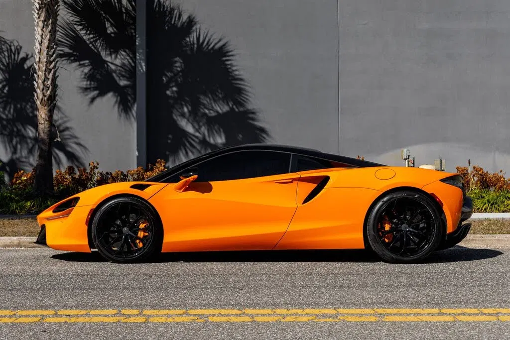 2025 McLaren Artura RWD