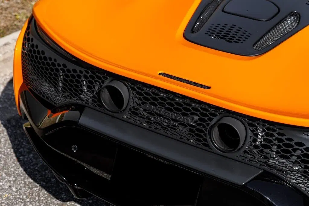2025 McLaren Artura RWD