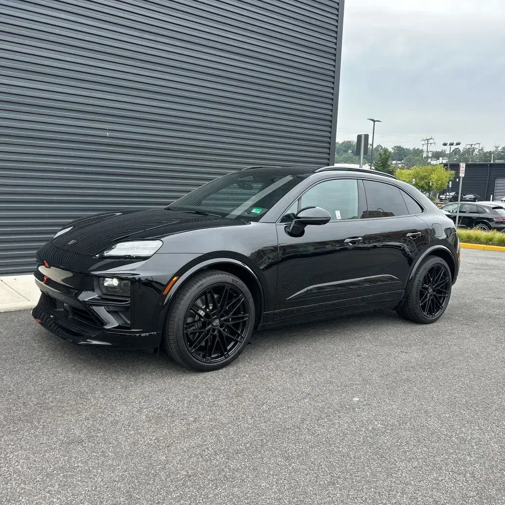 2025 Porsche Macan EV Turbo