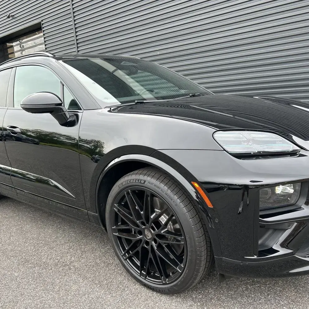 2025 Porsche Macan EV Turbo