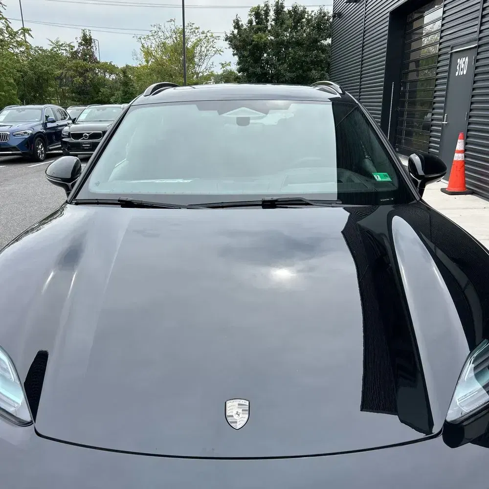 2025 Porsche Macan EV Turbo