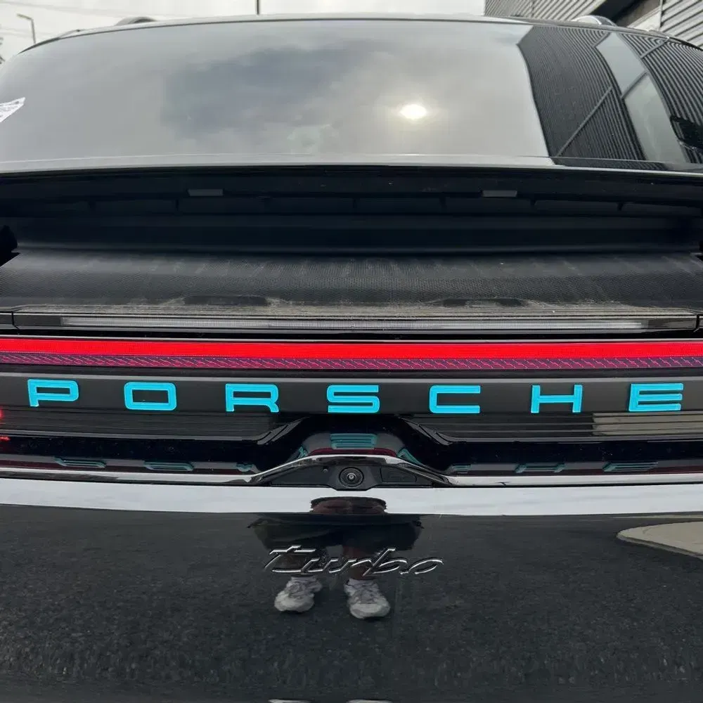 2025 Porsche Macan EV Turbo