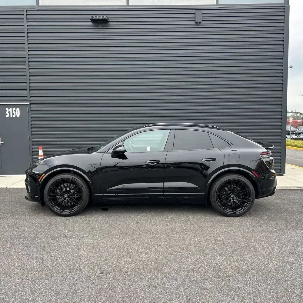 2025 Porsche Macan EV Turbo