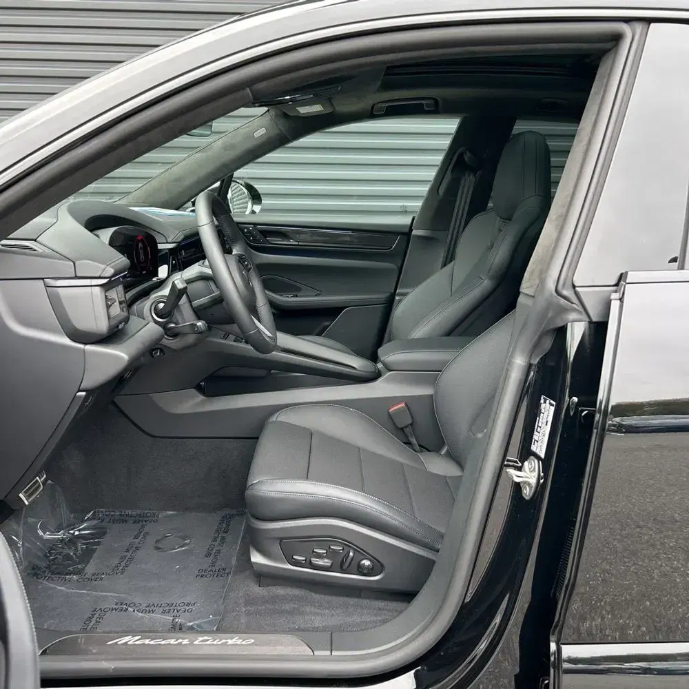 2025 Porsche Macan EV Turbo