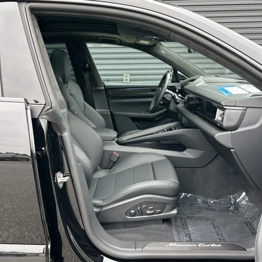 2025 Porsche Macan EV Turbo