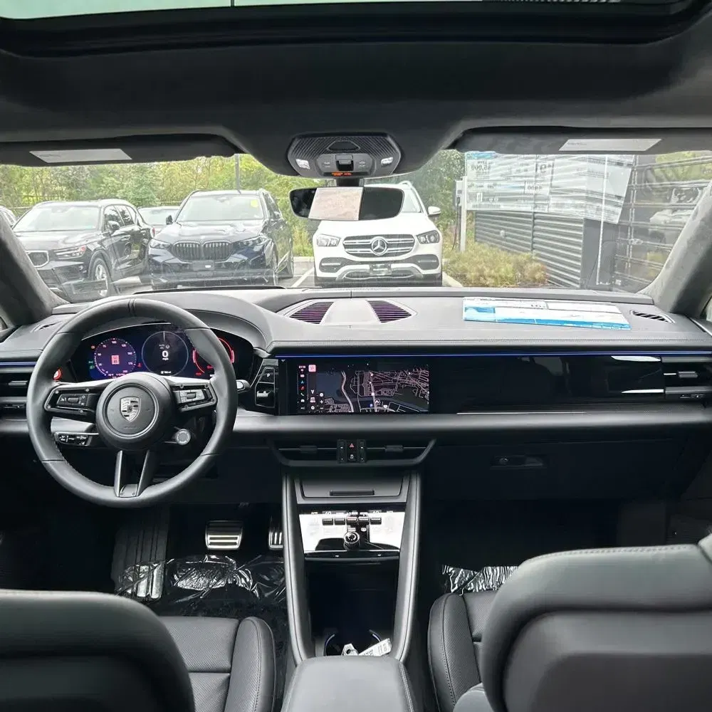 2025 Porsche Macan EV Turbo