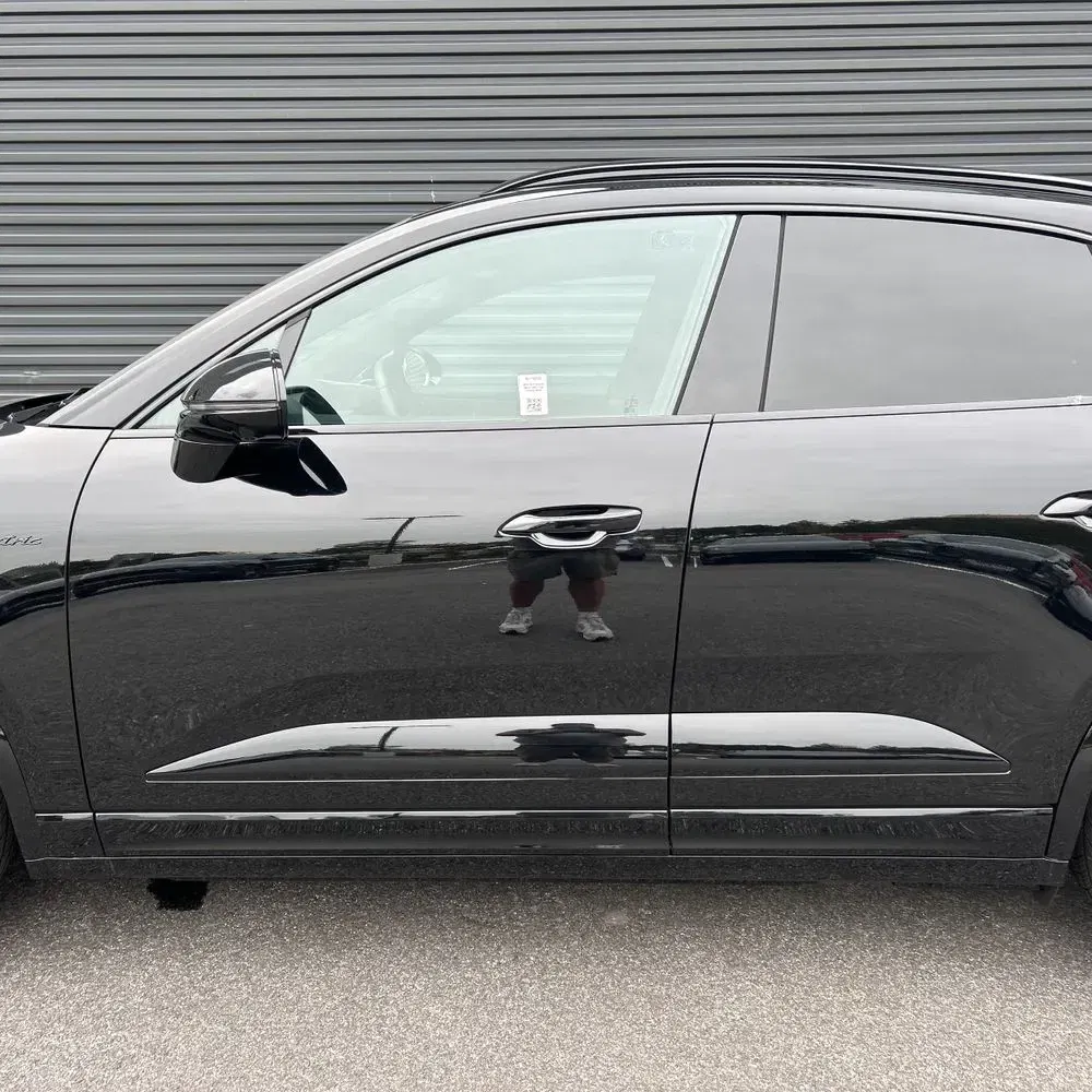 2025 Porsche Macan EV Turbo