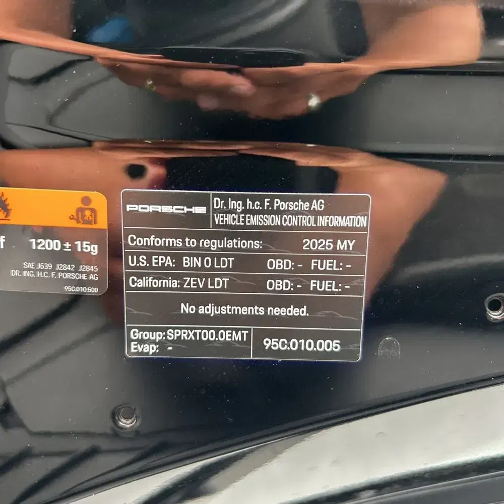 2025 Porsche Macan EV Turbo