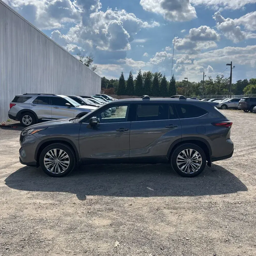 2024 Toyota Highlander Platinum