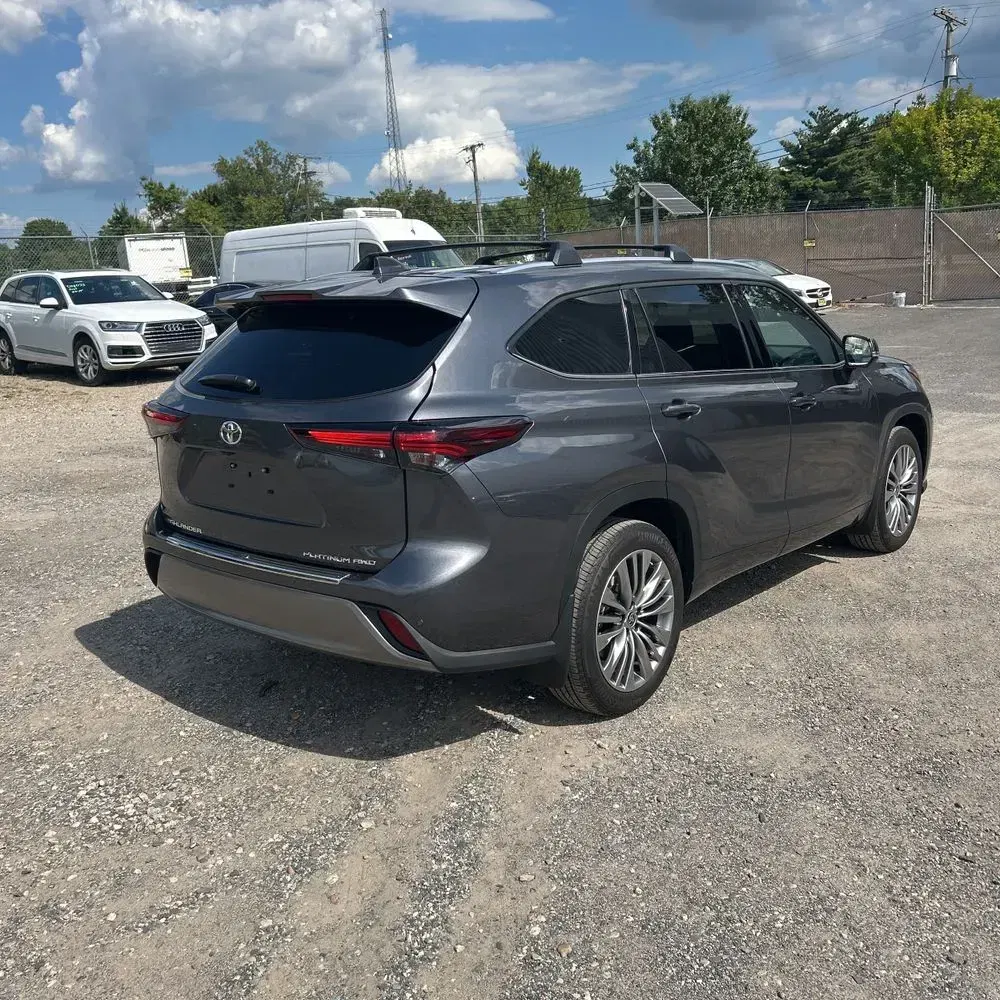 2024 Toyota Highlander Platinum