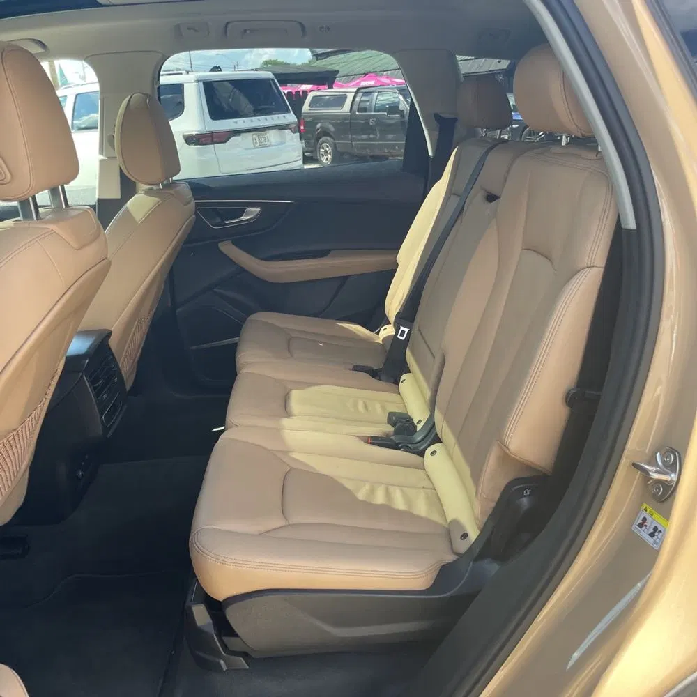 2025 Audi Q7 Premium Plus 55