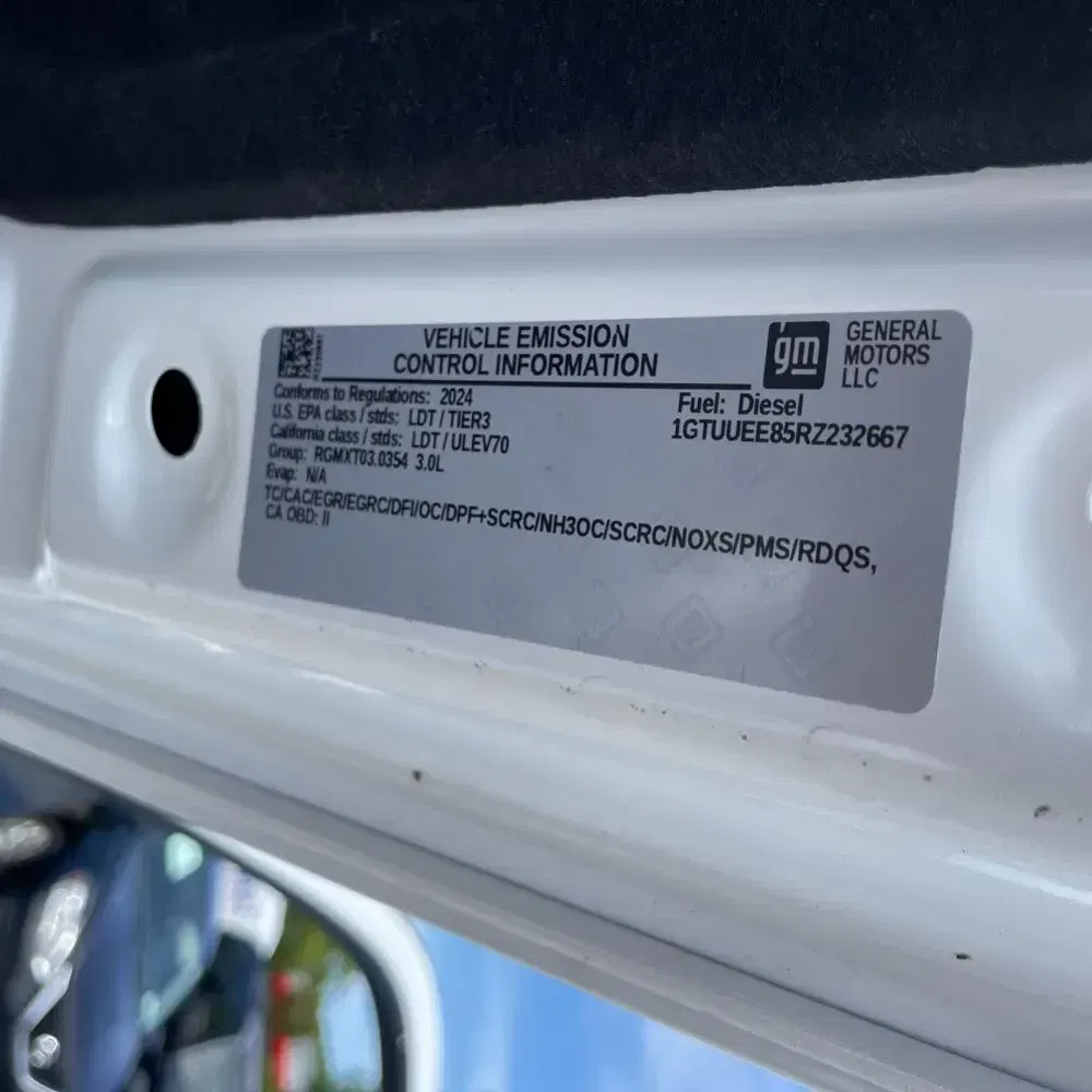2024 GMC Sierra 1500 AT4