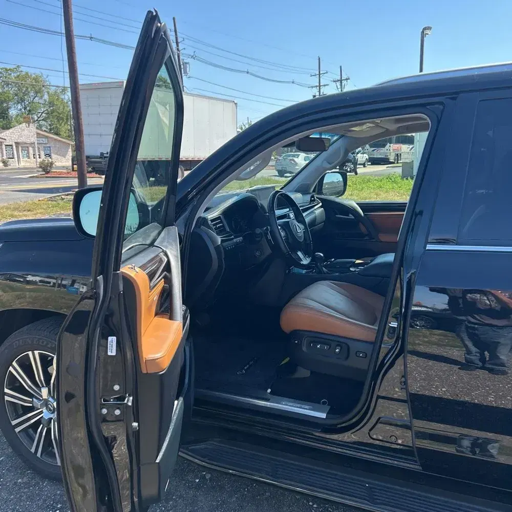 2021 Lexus LX 570 Three-Row