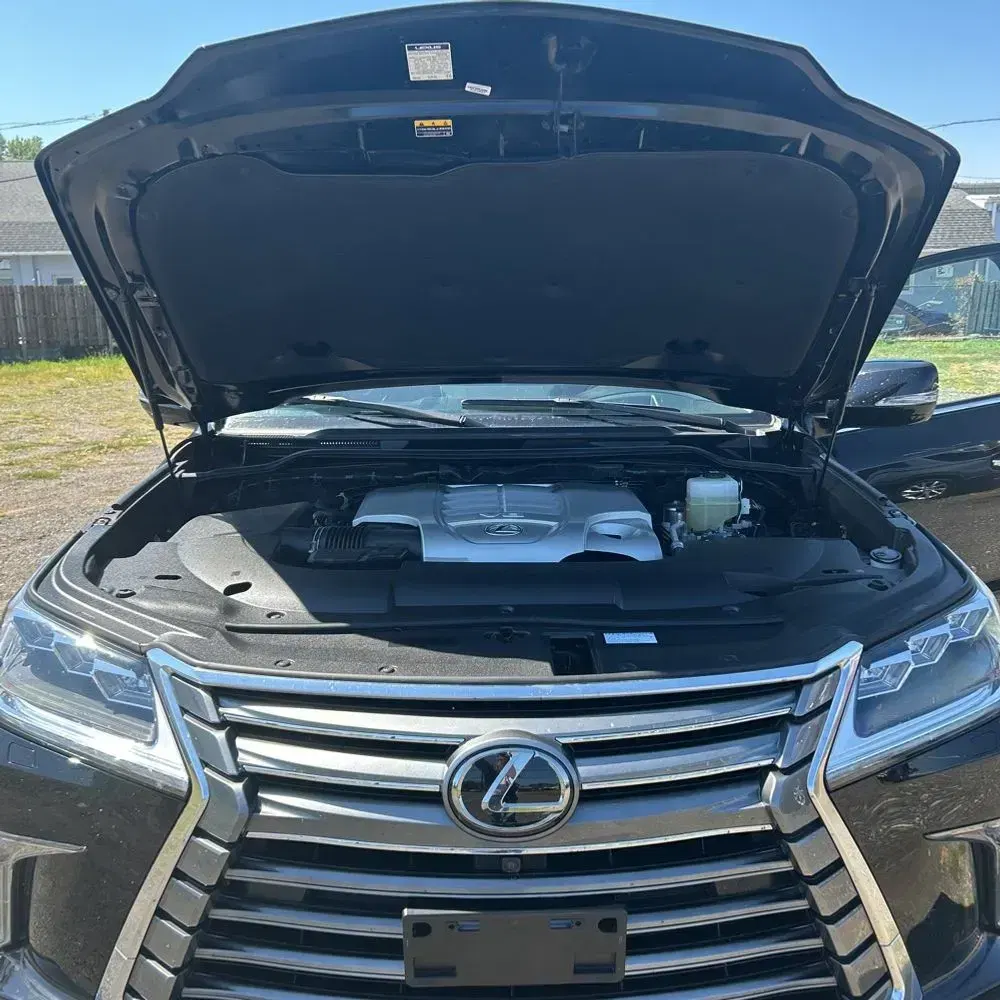 2021 Lexus LX 570 Three-Row