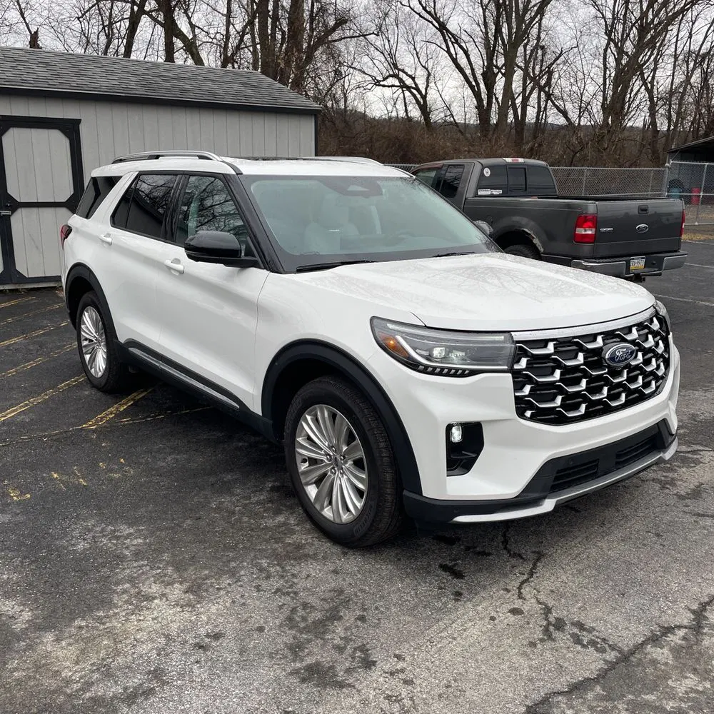 2025 Ford Explorer Platinum